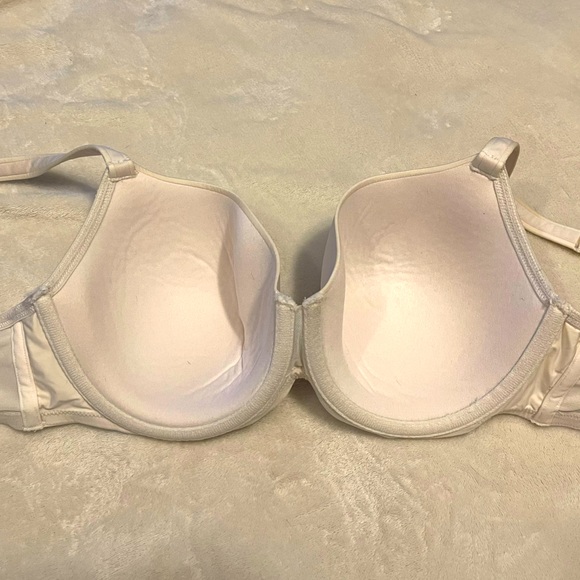 EUC Lane Bryant Cacique Lightly Padded Bra 38D - Picture 3 of 4